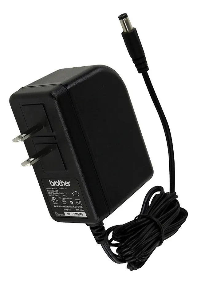 Adaptador Brother AD-E001 Original Adaptador Brother AD-E001 original de 12V 2A para rotuladoras P-touch compatibles
