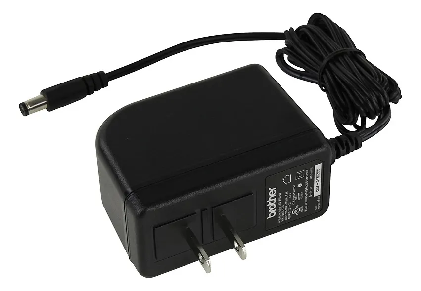 Adaptador Brother AD-E001 Original Adaptador Brother AD-E001 original de 12V 2A para rotuladoras P-touch